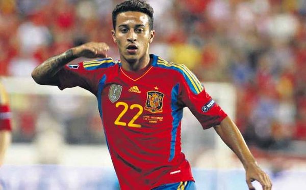 Thiago manejará la batuta en el centro del campo en el amistoso contra Inglaterra