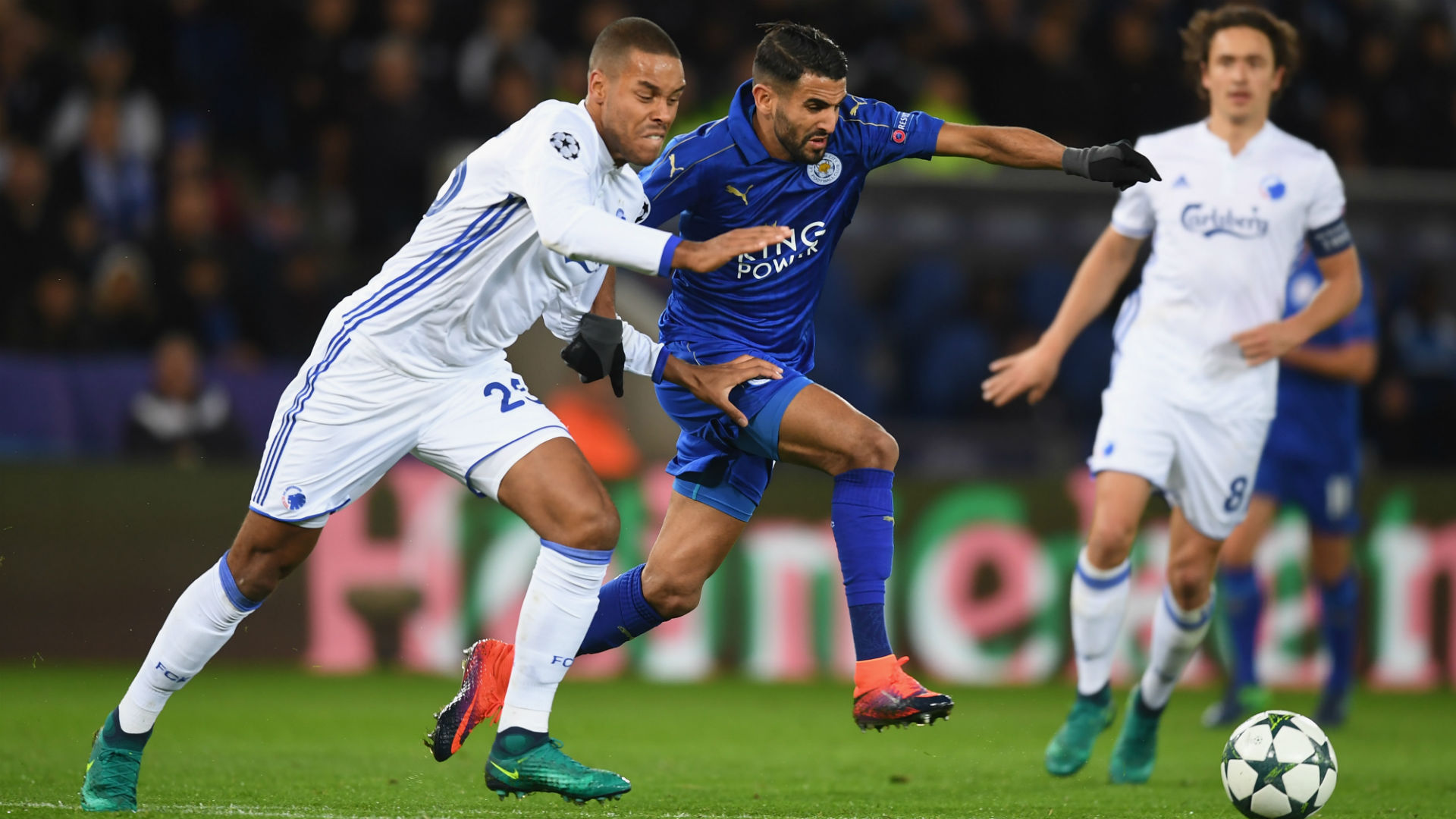 Copenhagen enfrentándose Leicester