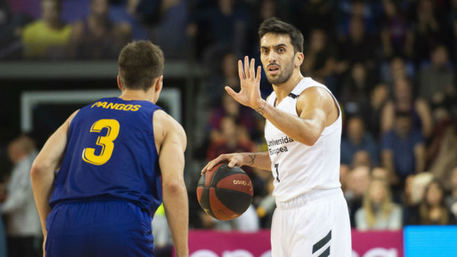 campazzo y pangos durante un real madrid barcelona de baloncesto