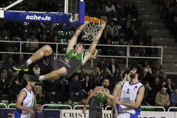 Club Bàsquet Prat - Cáceres Ciudad del Baloncesto