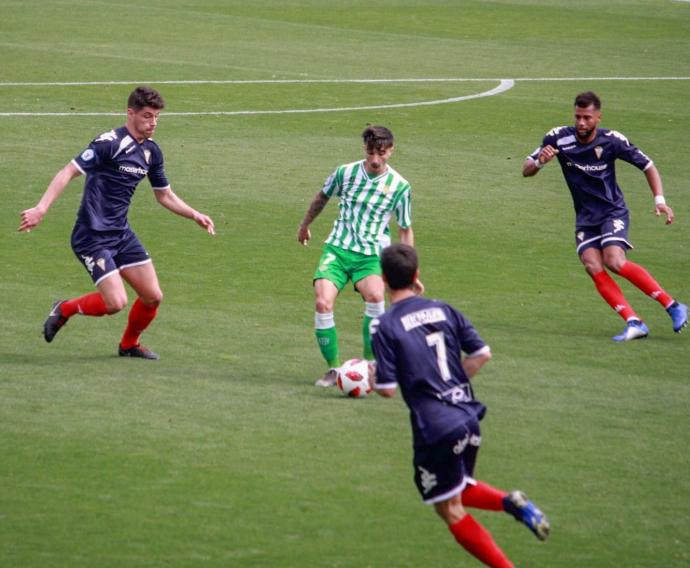 Betis B y Lorca se juegan mucho en sus partidos.