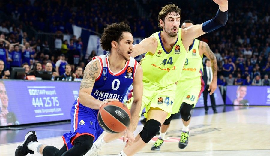 shane larkin y ante tomic durante efes barcelona