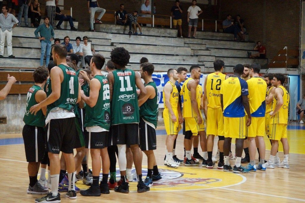 Real Canoe - Cáceres Ciudad del Baloncesto