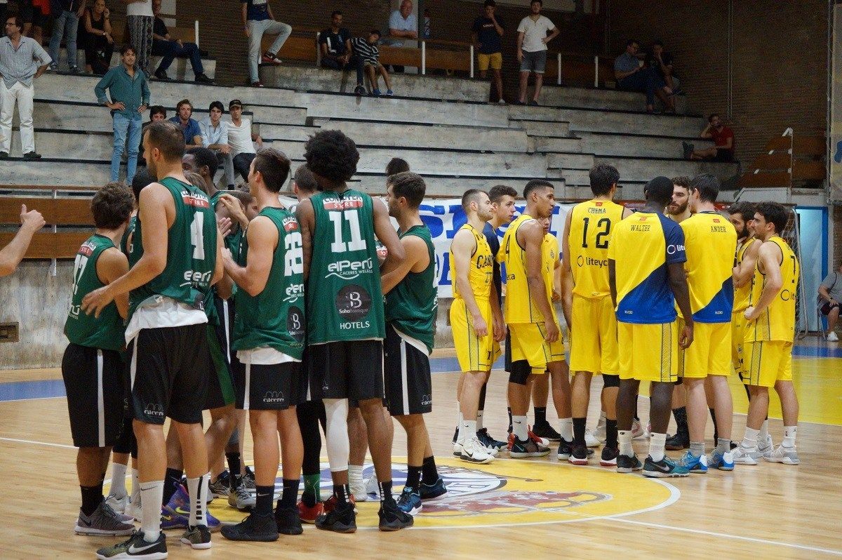 Real Canoe - Cáceres Ciudad del Baloncesto