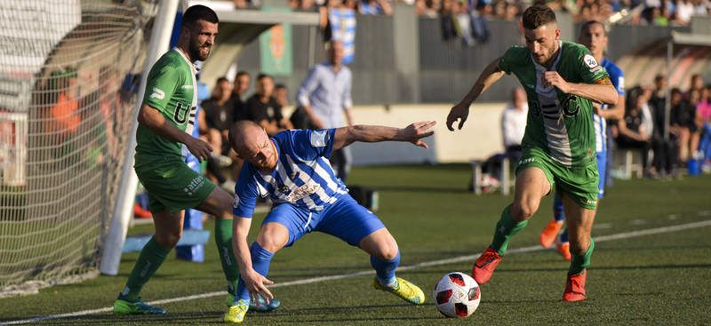 El Cornellà venció por 2 goles a 1 en el partido de ida