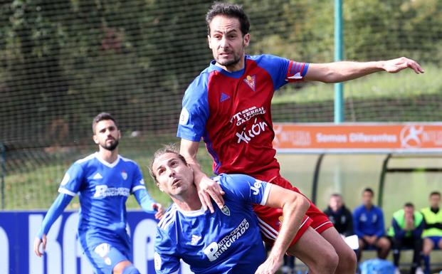 El Covadonga recibe al líder. (Foto: Alex Piña)