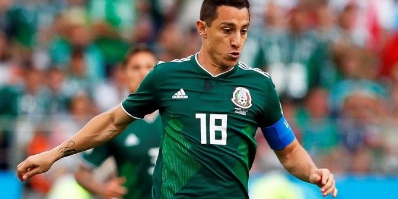 Andrés Guardado anotó dos goles contra Canadá