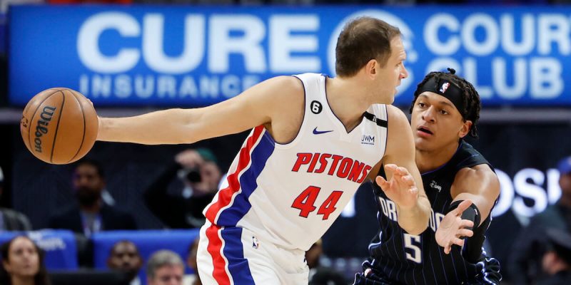 NBA: Detroit Pistons - Dallas Mavericks