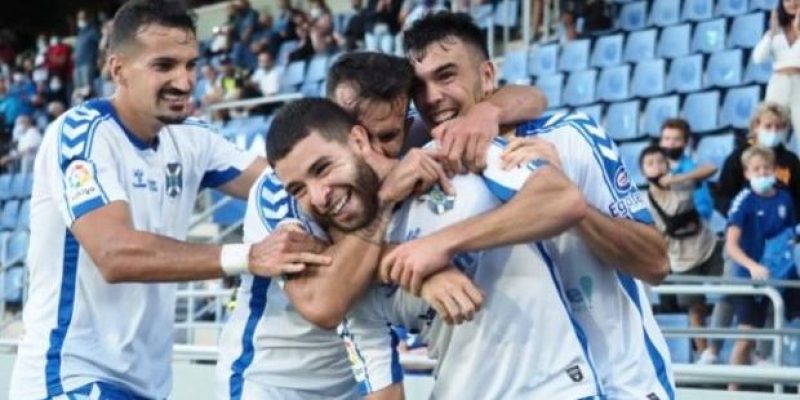 Los jugadores del Tenerife celebran un gol esta temporada (Foto: diariodeavisos.elespanol.com)