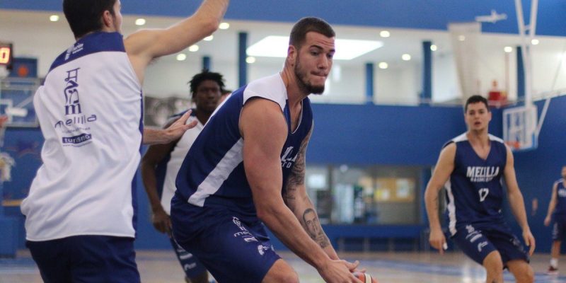 El Club Melilla Baloncesto visita el Pazo dos Deportes Paco Paz. (Foto: elfarodemelilla.es)