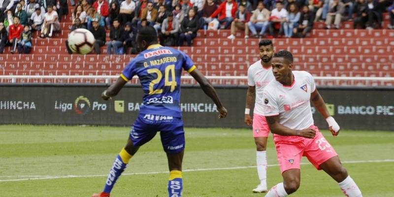 Delfín recibe a LDU en la Final