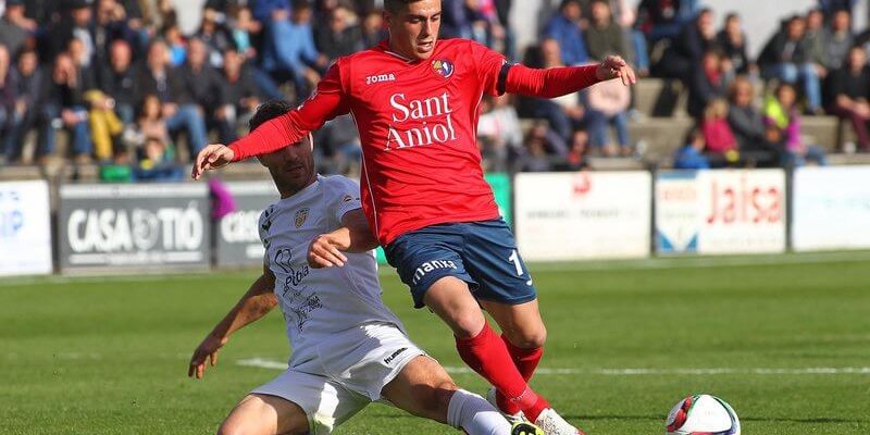 El Olot se jugará gran parte de la permanencia en su estadio