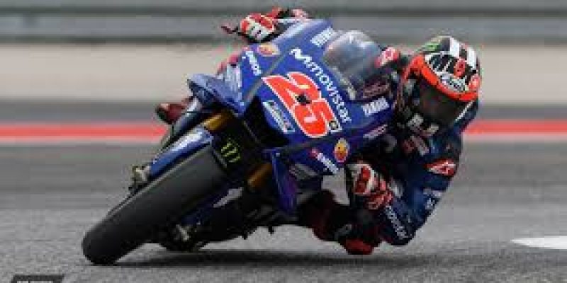 Maverick Viñales exprimiendo su Yamaha en el circuito de las Americas