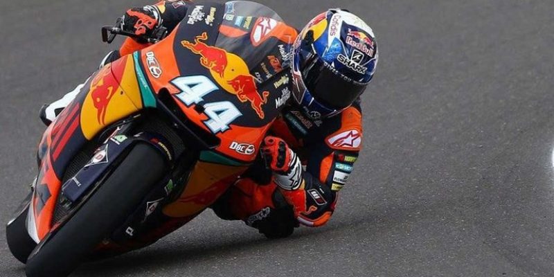 Miguel oliveira pilotando su Ktm