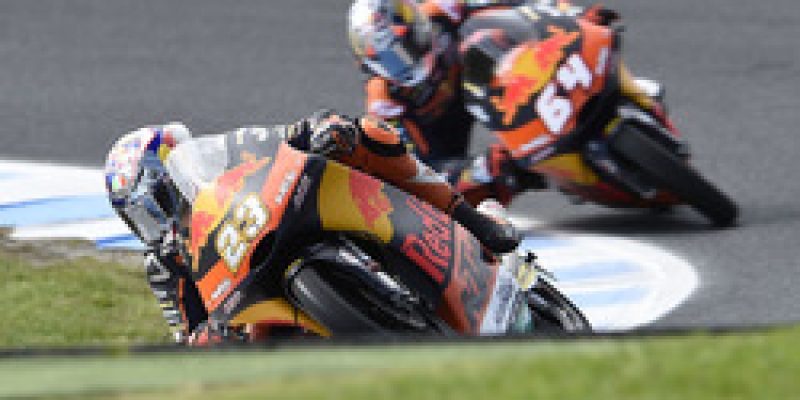 Niccolo Antonelli pilotando su Ktm en Phillip Islands