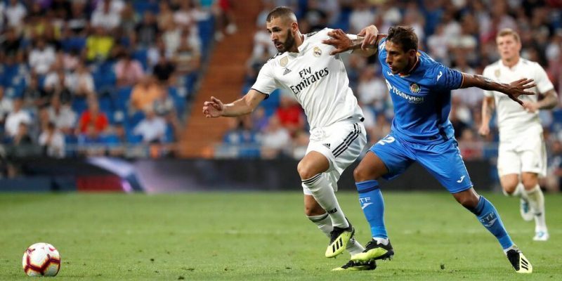 Real Madrid y Getafe durante un partido de la liga santader