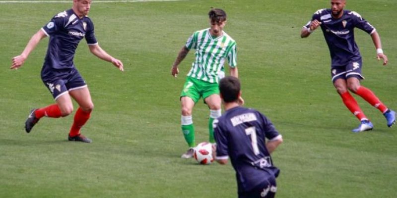 Betis B y Lorca se juegan mucho en sus partidos.