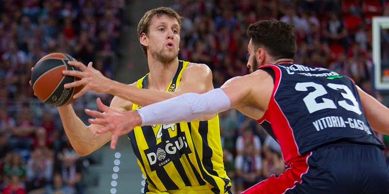 Vesely y Shengelia, pilares interiores de Fenerbahce y Baskonia