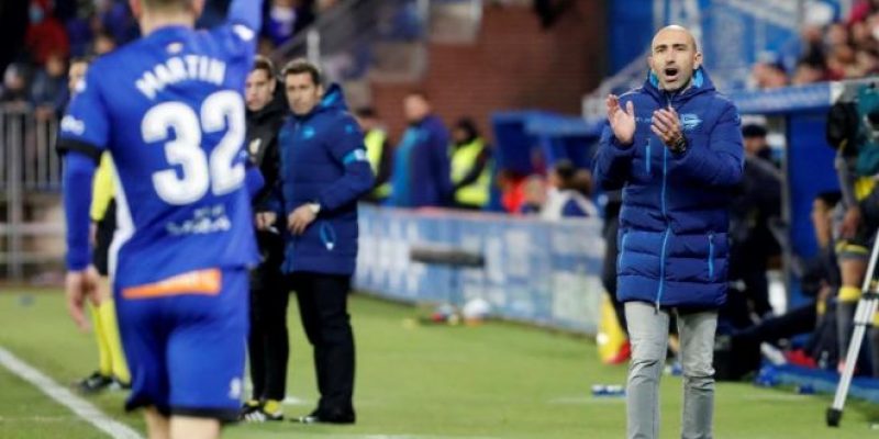 abelardo fernandez banquillo alaves contra real madrid