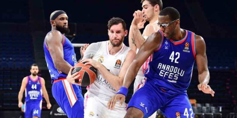 Euroliga: Anadolu Efes - Real Madrid / Olimpia Milano - Bayern Múnich