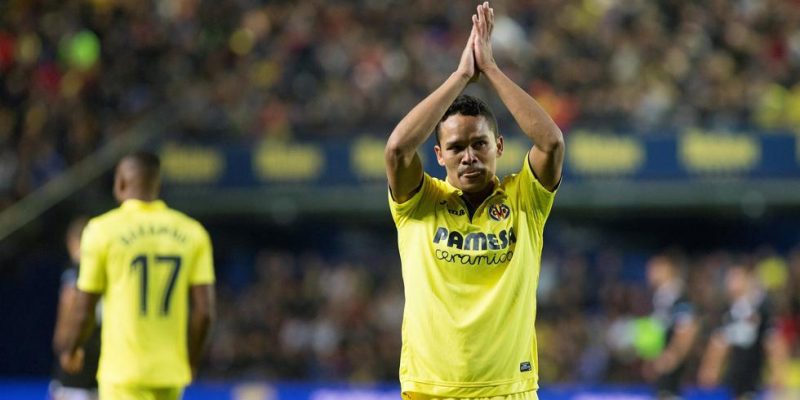 bacca celebra un gol con villarreal