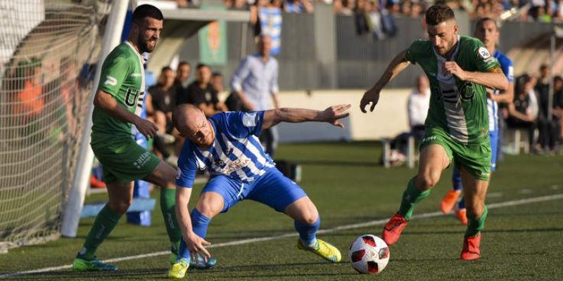 El Cornellà venció por 2 goles a 1 en el partido de ida